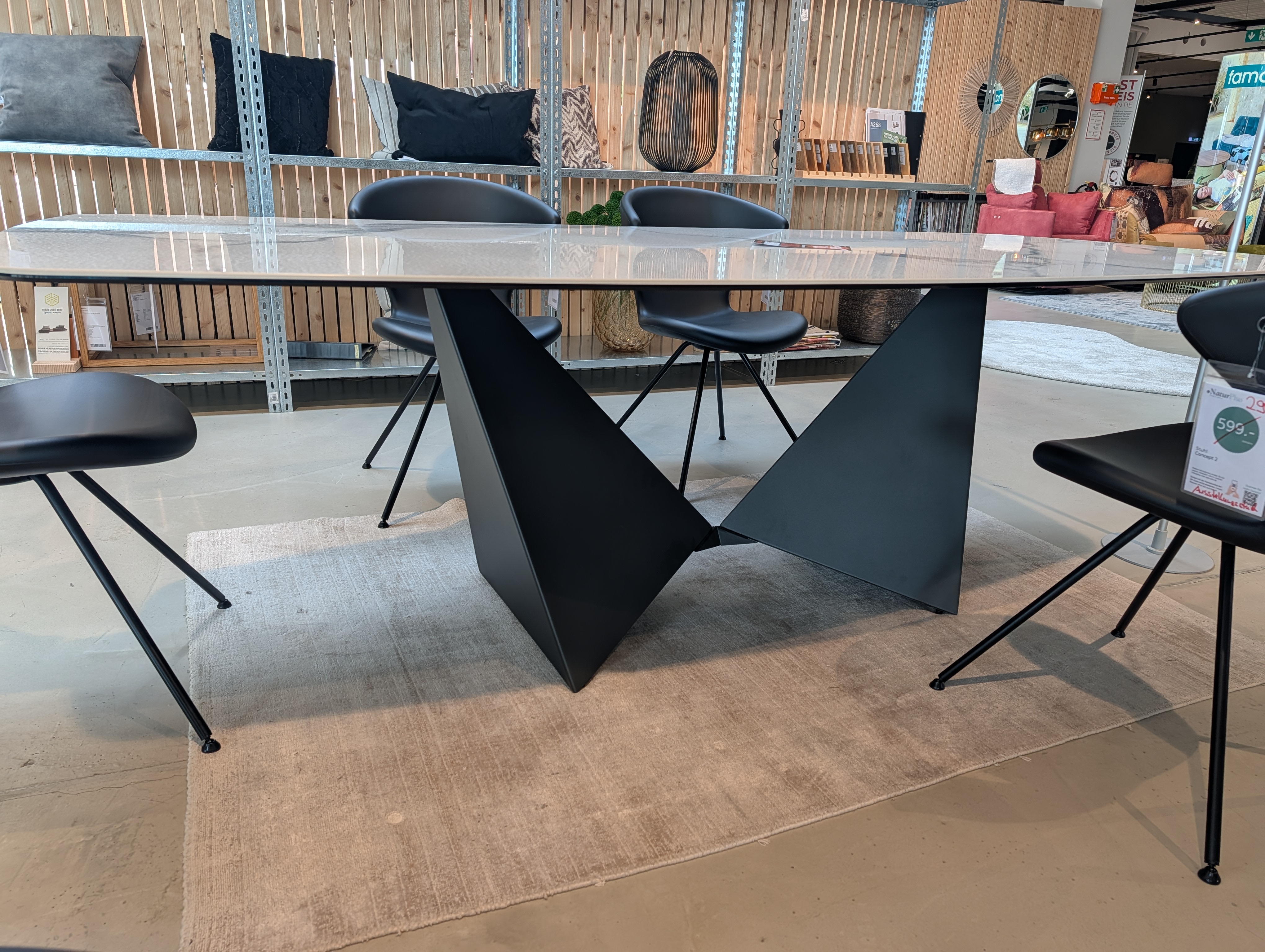 Arsenale Origami Esstisch  - AUSSTELLUNGSSTÜCK
