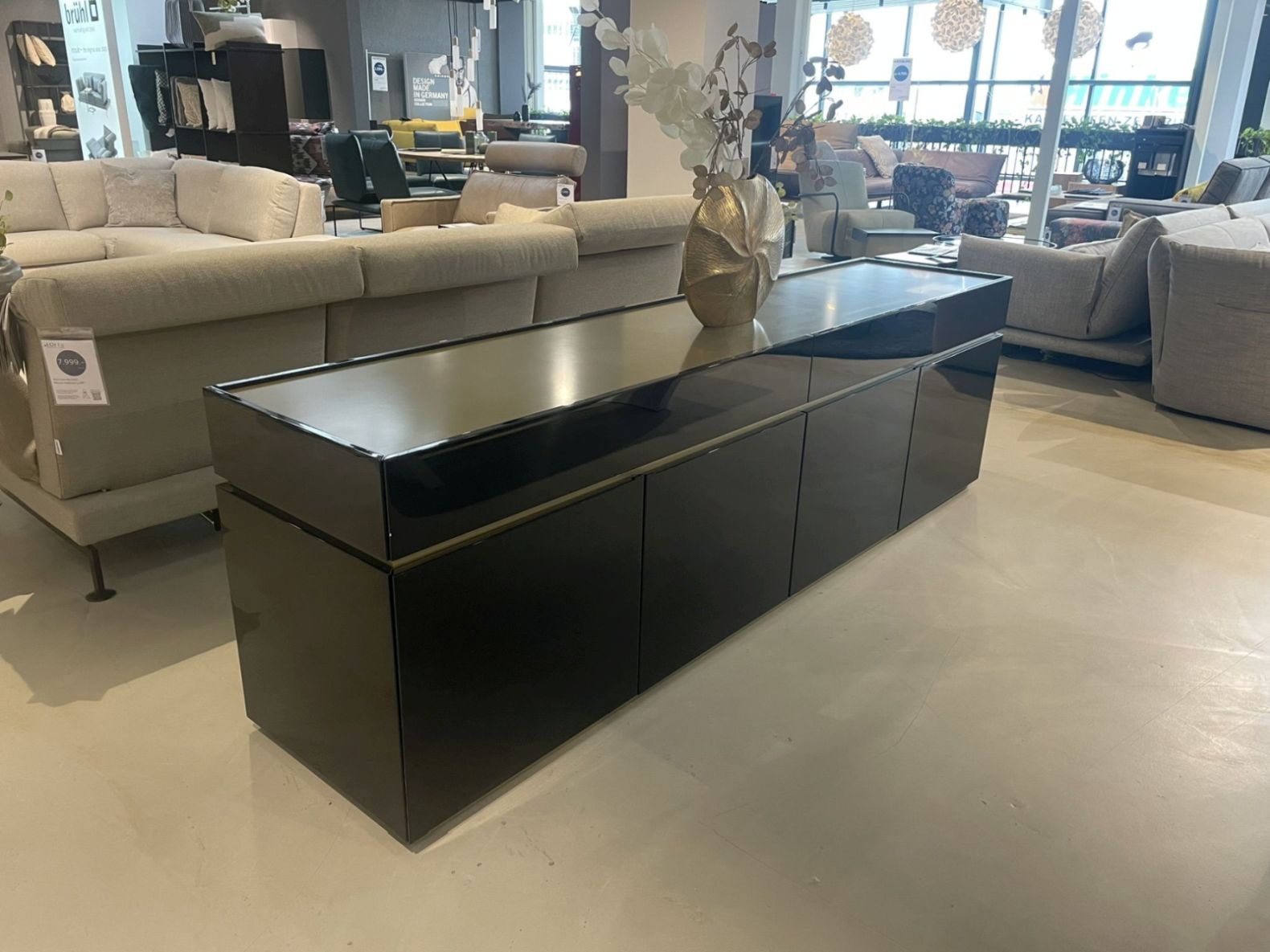 Sideboard